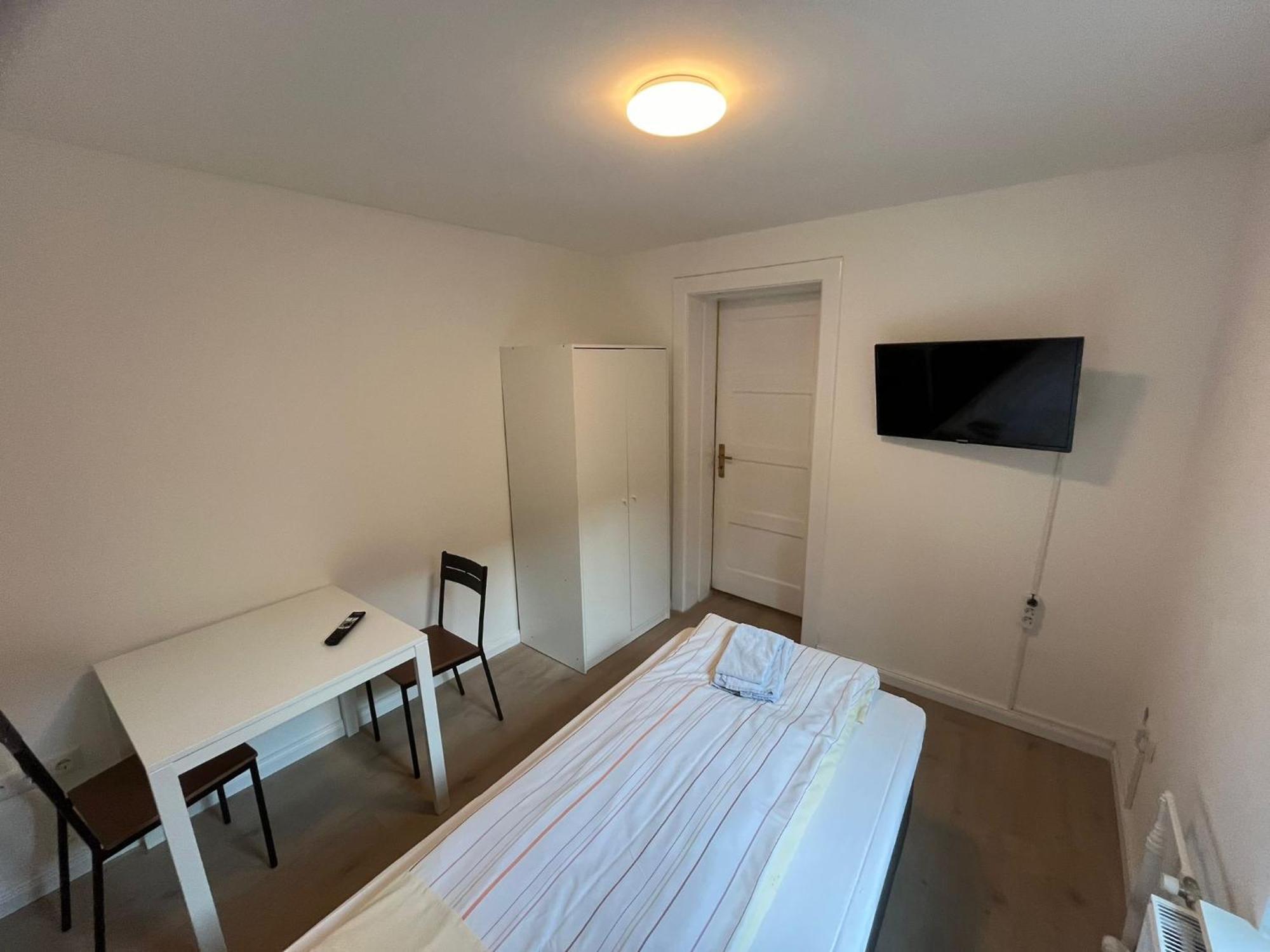 Zentral Gelegene Erdgeschoss-wohnungen Mit Bequemer Erreichbarkeit Apartment *
