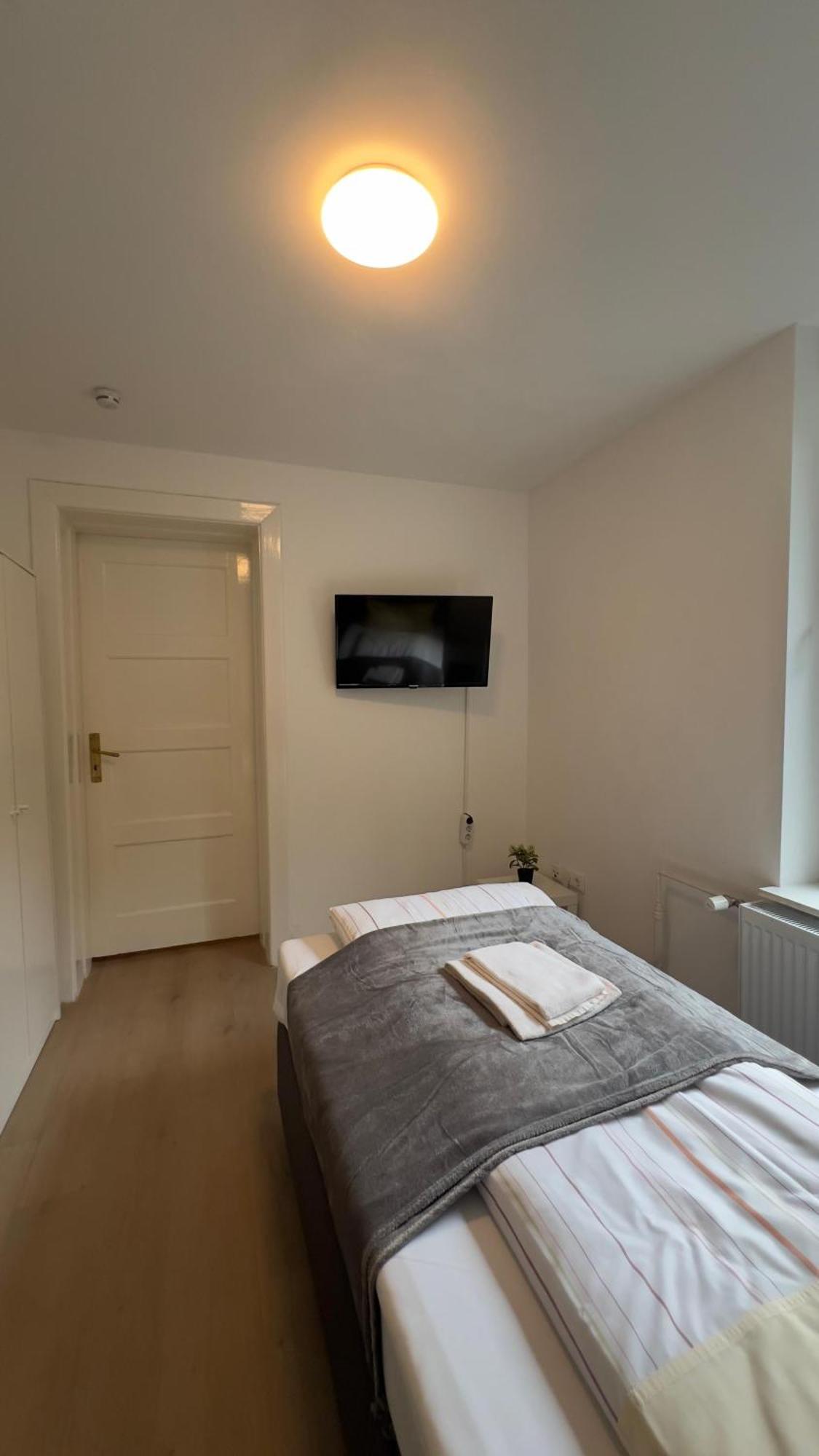 Apartment Zentral Gelegene Erdgeschoss-wohnungen Mit Bequemer Erreichbarkeit Neumuenster